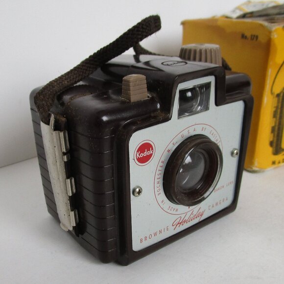 vintage Kodak Brownie instant camera - Picture 4 of 10